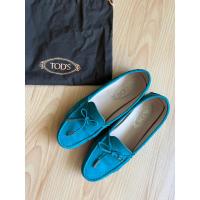 ราคา *Used* Tod’s Loafers สีเขียว หนังกลับ (22872957743)
