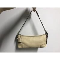 ราคา Coach คล้องไหล่ มือ 2 ของแท้ (4857079702)
