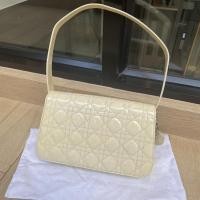 ราคา BU220905820] Dior / Hobo Bag Patent SHW (22704795459)