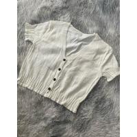 ราคา #พร้อมส่ง เสื้อครอปสีขาว 2ตัว ตัวละ100บาท (24619477769)