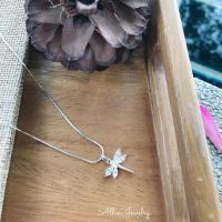 ราคา สร้อยคอจี้รูปแมลงปอ ปีกเป็นคริสตัลน่ารักมาก (1780776558)