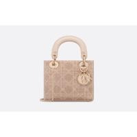 ราคา MINI LADY DIOR BAG แท้ 100% ใหม่ออกช้อป สวยมาก (21490334308)