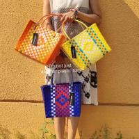 ราคา ตะกร้าสานพลาสติก "มัดหมี่" Plastic bag Shopping bag Market bag (5118813681)