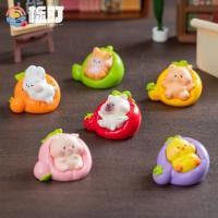 ราคา 686. ตุ๊กตาจิ๋ว สัตว์ตัวน้อยกับโซฟาผลไม้ ตกแต่งสวนถาด แต่งสวนจิ๋ว *ราคาต่อชิ้น (29080527512)