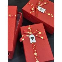 ราคา กล่องของขวัญสำเร็จสีแดง โบว์ลายจุด for you (29641107906)