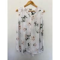 ราคา AA ผ้าโพลี Lucky Brand ไซส์ 1X อกหน้าผ้า 53 นิ้ว *ด้ายปักปกเปื้อนจาง* ยาว 28 เสื้อสาวอวบ แขนกุด สีขาว ลายดอก (25636892688)