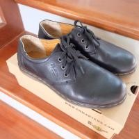 ราคา Used✨ Dr. Martens ของแท้ (742248379)