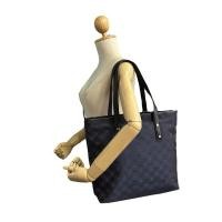 ราคา กระเป๋า SALVATORE FERRAGAMO MONOGRAM SHOULDER BAG MADE IN ITALY แท้ (29710598866)