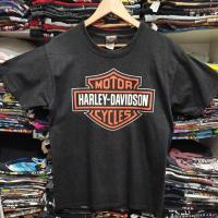 ราคา เสื้อยืดมือสอง Usa Vintage Harley Davidson Logo 2001 Size M. อก20/ยาว28.5 (29257012019)