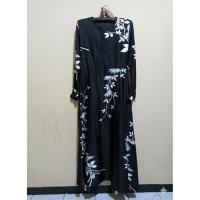 ราคา (Preloved) Maxmara Flowery Jumbo Black Dress (27291931196)