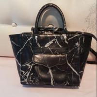 ราคา กระเป๋า Riyabrand ลายหินอ่อนดำ (984643137)