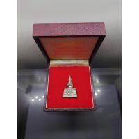 ราคา พระพุทธโสธร รุ่นสร้างพระอุโบสถ เนื้อเงินขัดเงาบางส่วน พิธีพุทธาภิเษก ณ พระอุโบสถ วัดโสธรวรารามวรวิหาร พ.ศ.2539 กล่องเดิม (17597759759)