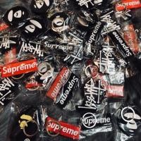 ราคา Supreme, bape, พวงกุญแจ stussy (41558827485)