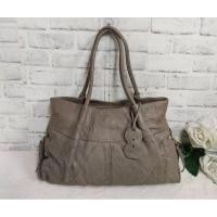 ราคา กระเป๋า Prichadd หนังแท้ 3ช่องหลัก กลางซิป 3ย่อย หลัง 1ช่อง ราคา : 650 กว้าง 16นิ้ว สูง 10นิ้ว ฐาน 5นิ้ว (25465996863)