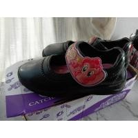 ราคา รองเท้านักเรียนหญิง (มือสอง) CATCHA รุ่น Magic Cat และ Adda รุ่น Pony 2025 (42858470110)
