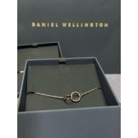ราคา (ลดเพิ่ม20%)พร้อมส่งสร้อยข้อมือ Daniel Wellington สีโรสโกล์ว ขนาดปรับได้ 15.5-18.5cm. + แถมถุงกระดาษ (42100083254)