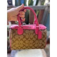 ราคา coach หมอน9นิ้วมือสองของแท้ ตำหนิป้ายในลอกกับมีรอยปรินิดเดียวแทบมองไม่เห็น (22165690711)