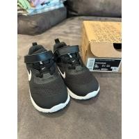 ราคา รองเท้าเด็ก NIKE รุ่น REVOLUTION 6 ของแท้ 100% ( มือ2 มีกล่อง) (26486769009)