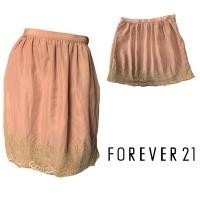 ราคา Forever 21 กระโปรงสีส้มอ่อน ชายลูกไม้ ผ้าไม่ยืด เกรดบี KT30 (24905873211)