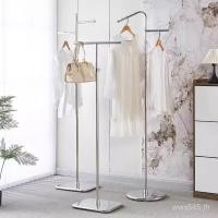 ราคา การจัดเก็บจอแสดงผลสแตนเลสแบบตั้งพื้นร้านขายเสื้อผ้าของผู้หญิงชั้นวางจอแสดงผลไม้แขวนเสื้อร้านขายเสื้อผ้าราวตากผ้าชั้นวางจอแสดงผล เช่น (57451675656)