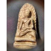ราคา พระรอดเนื้อดินเก่าไม่รู้ที่ (15248483902)