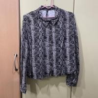 ราคา usedbyicecream | เสื้อzara ลายงู ซื้อมา1500+ ส่งต่อ450 (เสื้อผ้ามือสองสภาพดี) (8997524258)