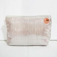 ราคา กระเป๋า Shiseido สีเงิน เงา ลายลง ใบกลาง (9516596835)