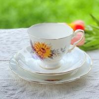 ราคา มีตำหนิ ชุดกาแฟ Trio Royal Stafford Dahlia Fine Bone China Made in England สีแดงเหลือง แก้วชา ชุดชาอังกฤษ ชาอังกฤษ (8047196145)