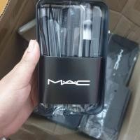 ราคา เซตอุกปรณ์แปรงแต่งหน้าMAC (2309629653)