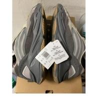 ราคา ขาย yeezy 700 v2 tephra แท้!!!! (5515067241)