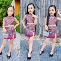 ราคา ชุดไทยเด็กสีม่วง ชุดไทยเด็ก ชุดไทยเด็กผู้หญิง ชุดไทยประยุกต์สีม่วง เสื้อคอจีน+กระโปรงผ่าหน้าผ้าไทยพิมพ์ทอง ชุดไทยอนุบาล (19468241252)