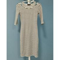 ราคา Ezra เดรสสีขาวลายขวาง​ ไซส์​s อก​32 เอว​25 สะโพก​33 (18384022029)