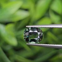 ราคา พลอย เขียวส่อง Green Sapphire 1.04 กะรัต (Cts.) ดิบ Unheated พลอยแท้ อัญมณีมงคลประจําวันเกิด เครื่องประดับพลอย (44450973619)