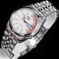 ราคา SEIKO 5 Automatic รุ่น SNK369K1 นาฬิกาข้อมือผู้ชายสายสแตนเลส หน้าปัดสีขาว/แดง - ของแท้ 100% รับประกันสินค้า 1 ปี (2252580247)