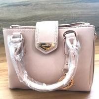 ราคา ราคาป้าย 1,590 บาท กระเป๋าสะพายข้างแบรนด์ Nisa แท้ % (5409441321)