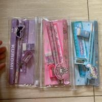 ราคา ชุดไม้บรรทัดดินสอ ชุดนักเรียนดินสอ ไม้บรรทัด กบเหลาดินสอ ยางลบดินสอรูปเหมือน คุโรมิ เมโลดี้ คลินิก สําหรับนักเรียน (40913562703)