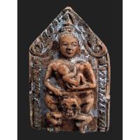 ราคา พระขุนแผนโหงพราย พระขุนแผนขี่โหงพราย อุ้มกุมาร ถือดาบฟ้าฟื้น หลวงพ่อกวย วัดโฆสิตาราม จ.ชัยนาท เนื้อผงน้ำมัน ยุคต้นของแท้ (24492905995)