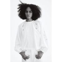 ราคา H&M(เอชแอนด์เอ็ม) เสื้อเบลาส์ผ้าลินินผสมแต่งลายฉลุ ผู้หญิง 1284688_1 (26686926185)