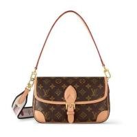 ราคา LOUIS VUITTON หลุยส์วิตตอง Diane PM กระเป๋าสะพายไหล่ข้างหนึ่ง แฟชั่น กระเป๋าาผู้หญิ พร้อมอุปกรณ์ครบครัน ของแท้ 100% (46600625485)