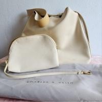 ราคา Charles&Keith มือสอง สภาพ 70% ตำหนิแค่รอยเปื้อน (40602996180)