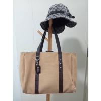 ราคา กระเป๋าโท้ท แบรนด์ Daks London สีไข่ไก่ ตัวสายหนังสีน้ำตาล มือสอง (22746485674)