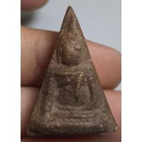 ราคา พระนางพญาเนื้อดินเนื้อหามวลสารเก่าพอมีอายุ (28564796044)