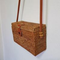 ราคา กระเป๋าหวายแท้ทรงเหลี่ยม จากบาหลี (4820867723)