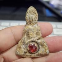 ราคา พระดอยไซสองหน้าเนื้อชิน ติดเม็ดพระธาตุ กรุดอยไซ (40653996312)