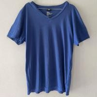 ราคา เสื้อคอวีสีน้ําเงิน H&M || เสื้อยืดผู้หญิงสีน้ําเงินแบรนด์ hnm เสื้อยืด tee preloved (47850863592)