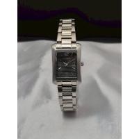 ราคา Guy Laroche นาฬิกาผู้หญิง ทรงสี่เหลี่ยม ระบบควอตซ์ หน้าปัดดำ (24166610927)