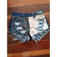 ราคา กางเกงยีนส์​ขาสั้นเอวสูง​ ปักเลื่อมขาวดำ​ ilovediy by​ panida (15682543020)