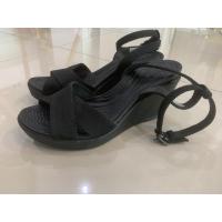 ราคา crocs รองเท้าส้นเตารีด ของแท้100% (9063256565)