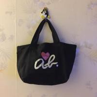 ราคา agnes b. แท้ มือสอง กระเป๋าผ้าสีดำ (351753548)