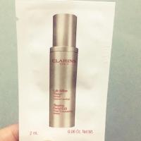 ราคา Clarins Shaping Facial Lift Total V Contouring Serum 2 ml (tester)****** (1931628163)
